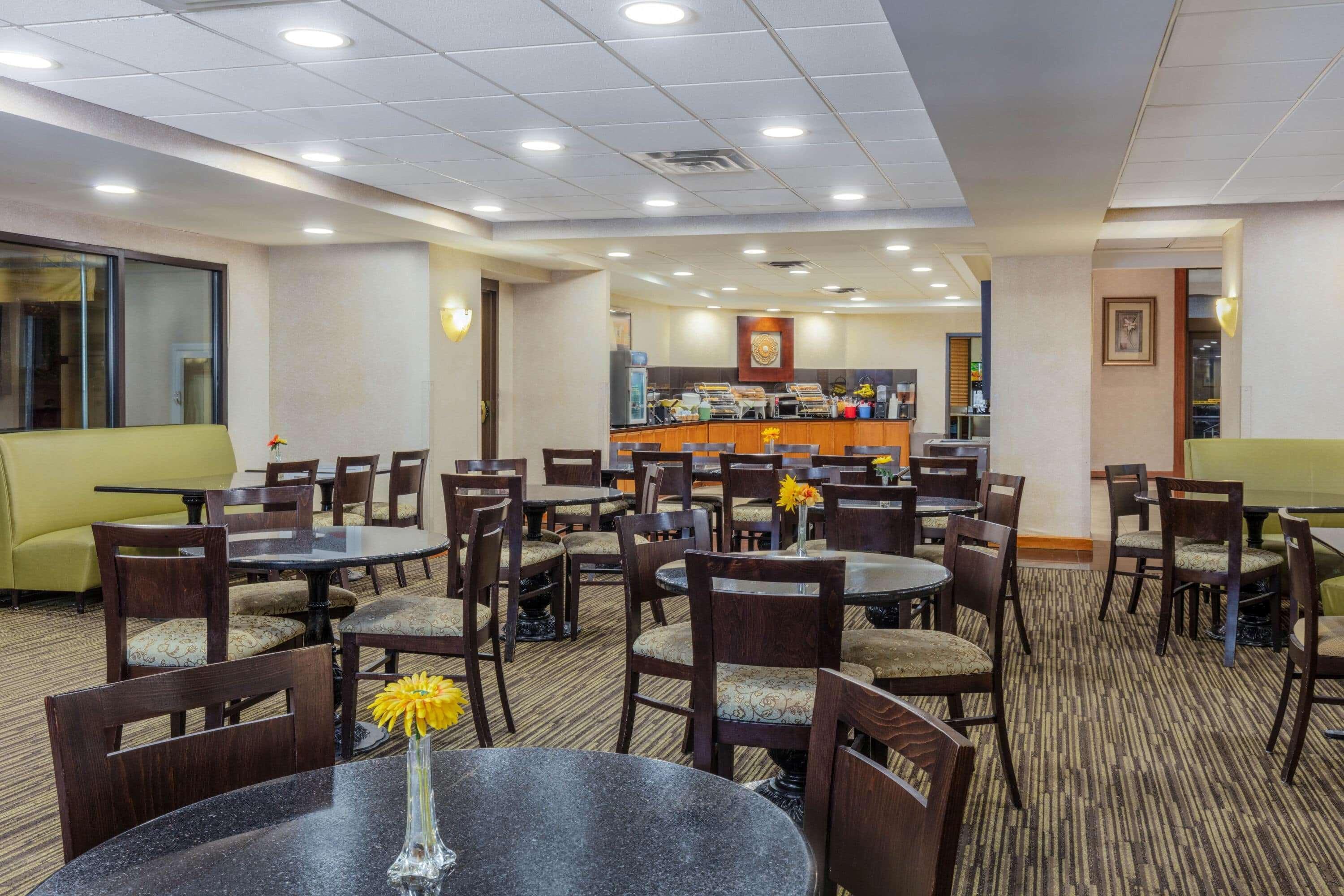 La Quinta By Wyndham Garden Hotel Garden City
