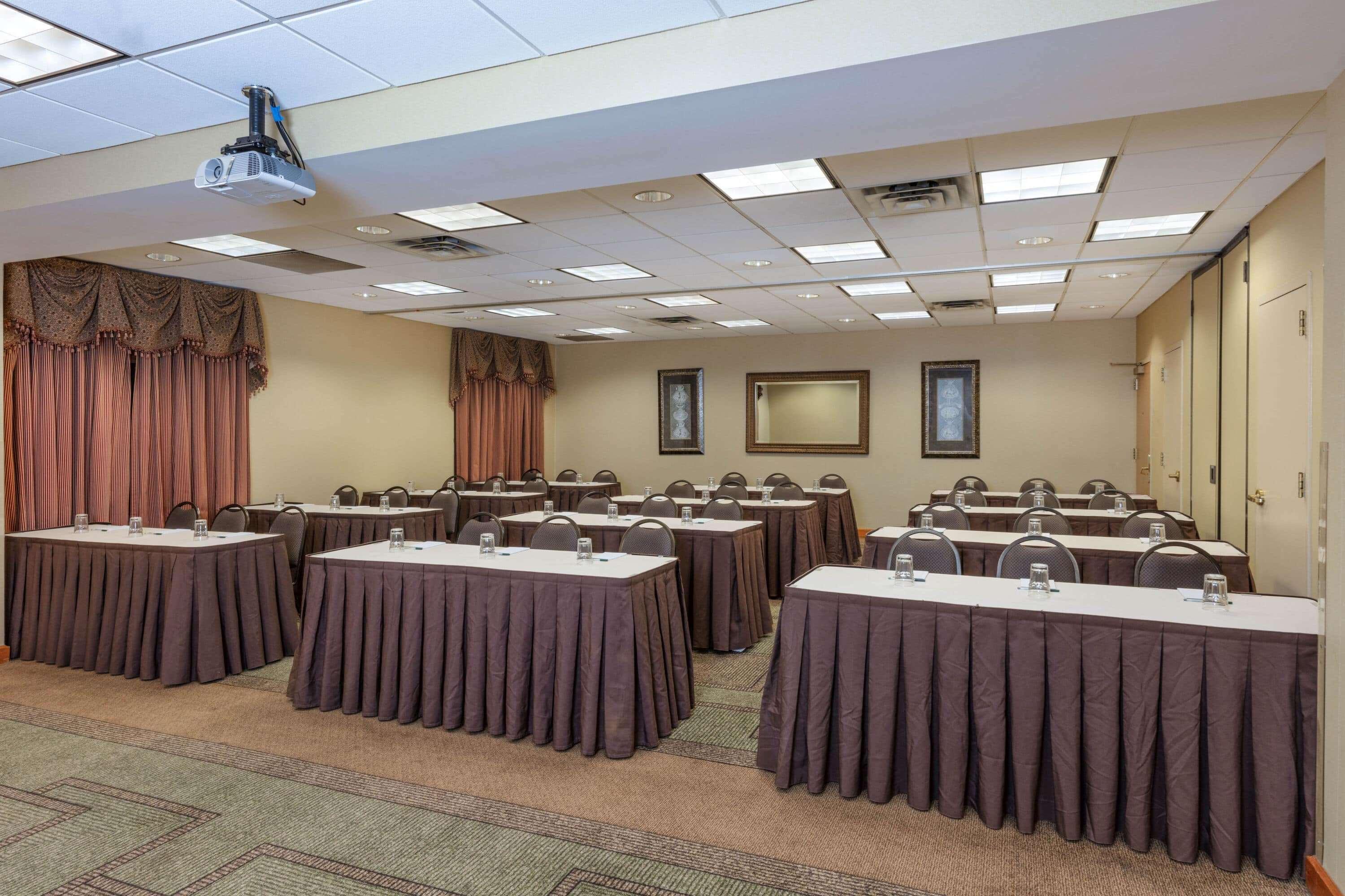 Hotel La Quinta By Wyndham Garden Garden City