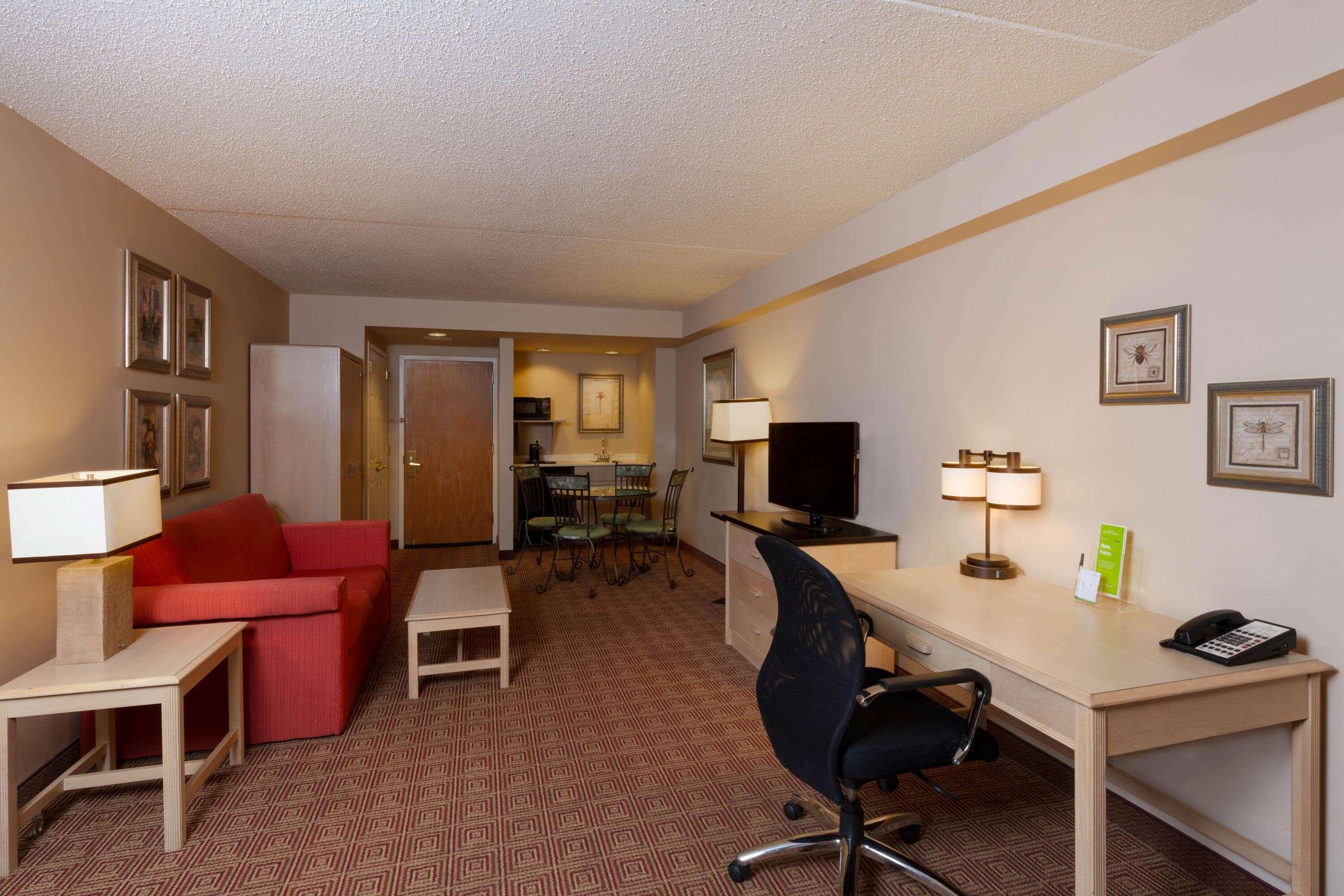 La Quinta By Wyndham Garden Garden City