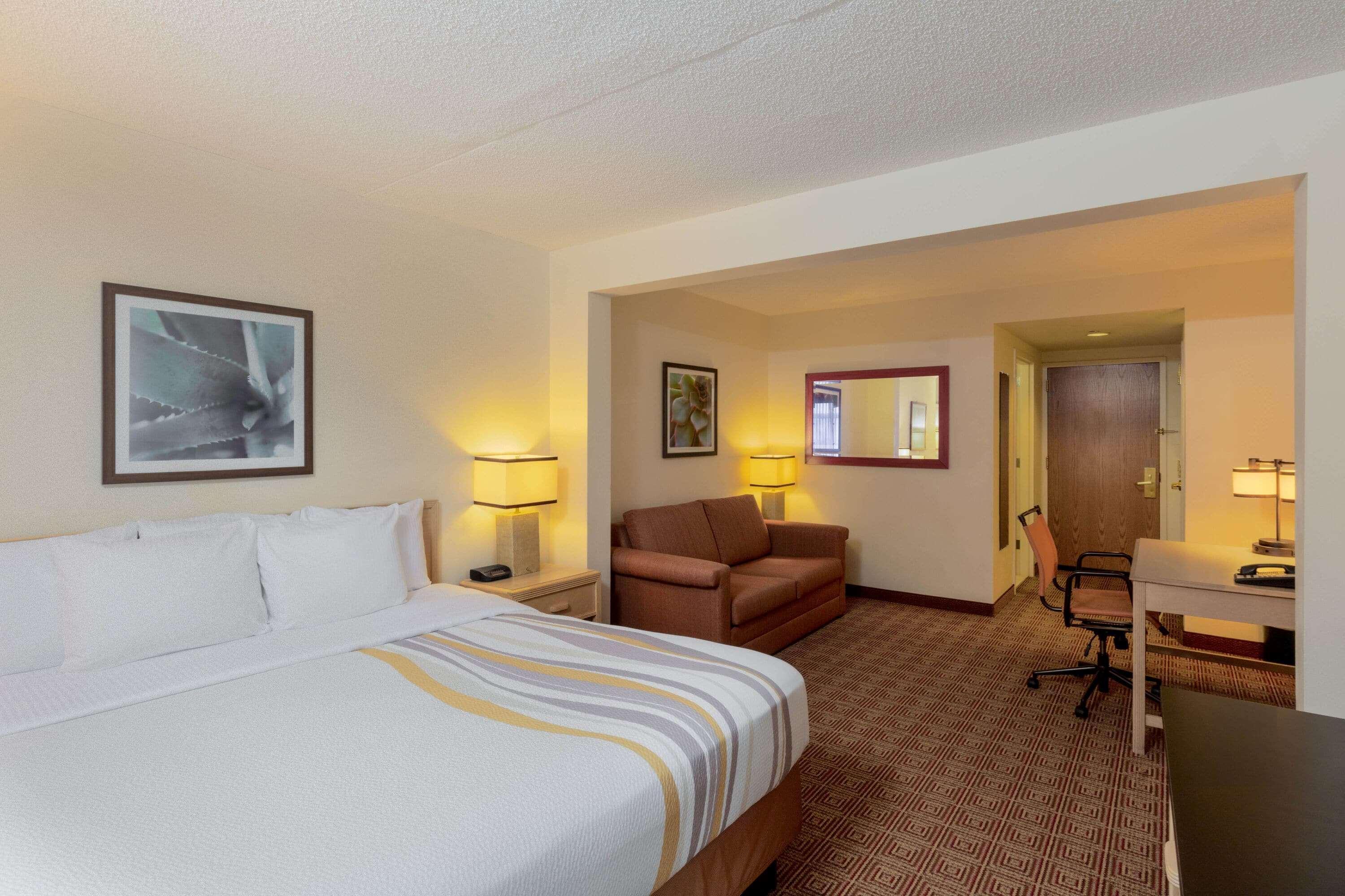 La Quinta By Wyndham Garden Garden City